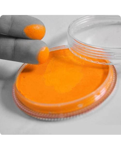 Makeup Du Soir: Orange Body Painting